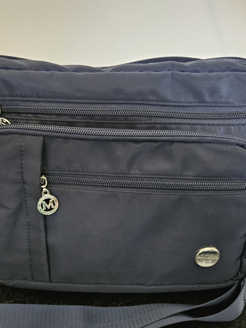 Mintegra Navy Crossbody Bag